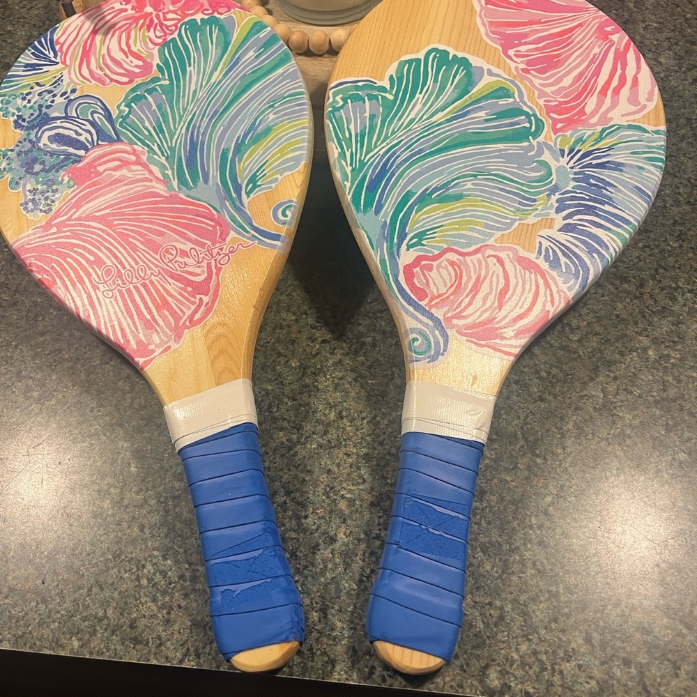 Colorful lily Pulitzer Beach Paddle Set with Blue Handles